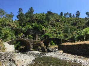 Foz d’egua centraal Portugal Nabij Fraga da Pena en Piódão heb je Foz de égua