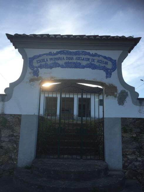 N17 Arganil naar Coimbra 10 Aan de N17 in Sobreira